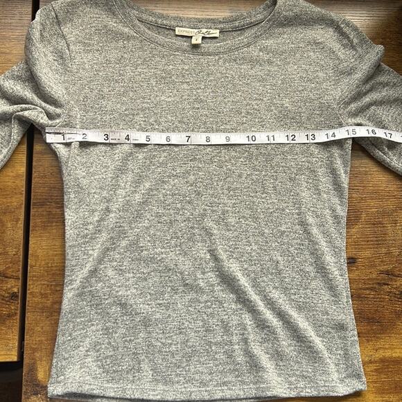Express One Eleven “Essential” Heathered Gray Long Sleeve Basic Tee - Picture 7 of 10